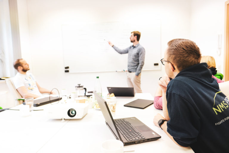 NMS Prime sucht: UI/UX Frontend Developer/Designer & Sales Development Representative